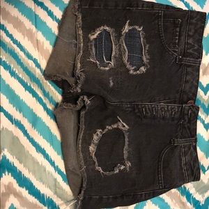 American Eagle shorty-shorts